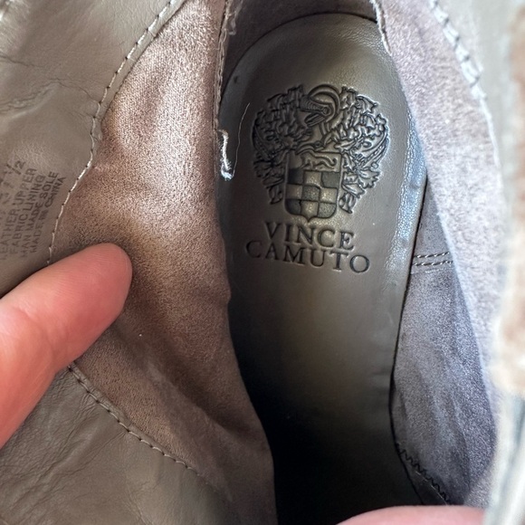 Vince Camuto Hudson Taupe Suede Ankle Boots sz 7.5​ - Picture 6 of 10